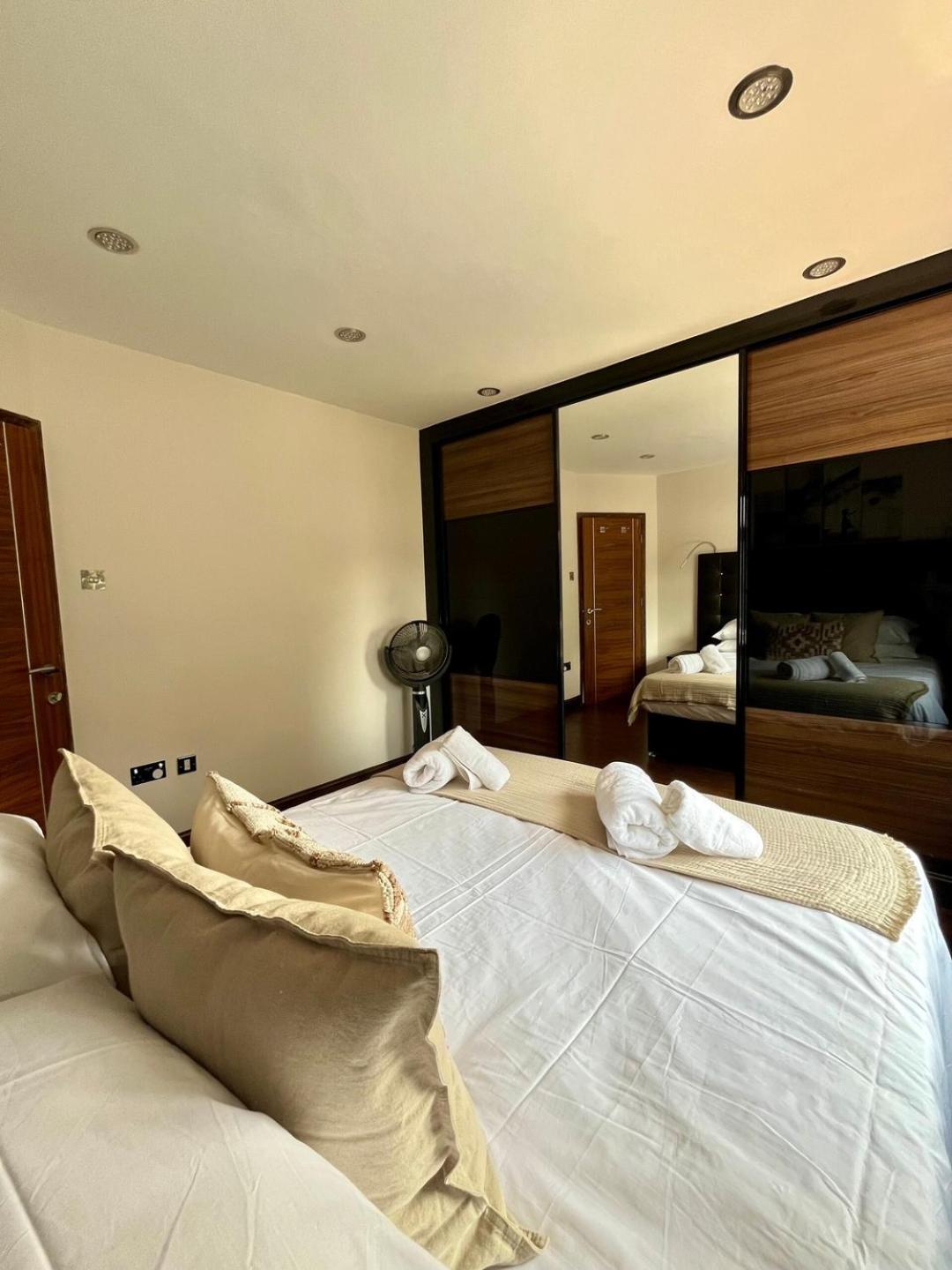 Stylish 2 Bedroom House Wembley London